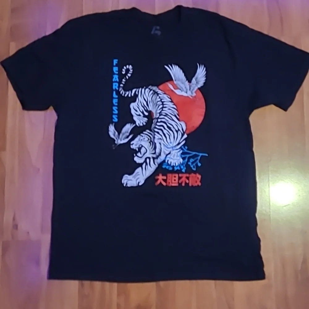 Shirt - Picture 1 of 3